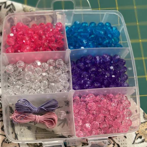 $5 Custom Keychains Support Leira - Picture 7 of 8